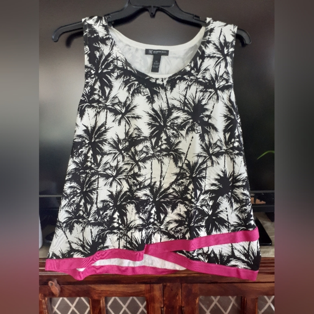 International Women's Concept skirt set